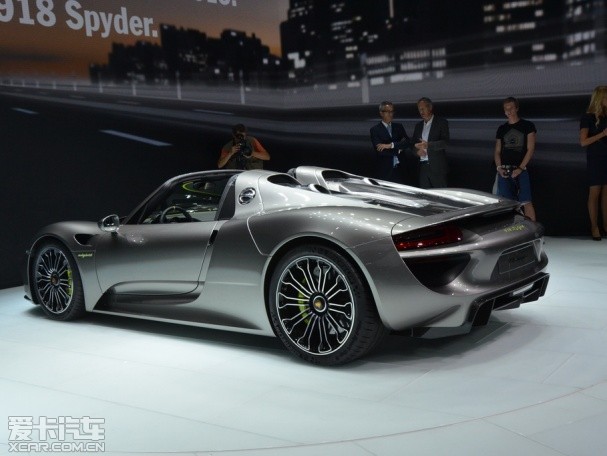 车型的敞篷设计. 而918 spyder weissach package与918 高清图片