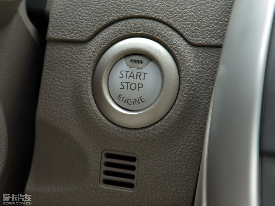 2014��ꖹ� 1.5XV CVT���F��