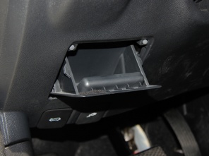 上汽榮威2013款榮威E50