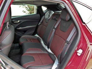 致悅對比高爾夫7