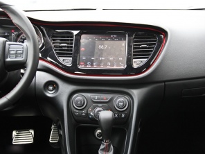 致悅對比高爾夫7