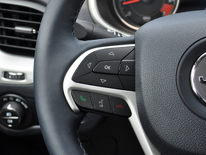 2015款Jeep自由光精英版