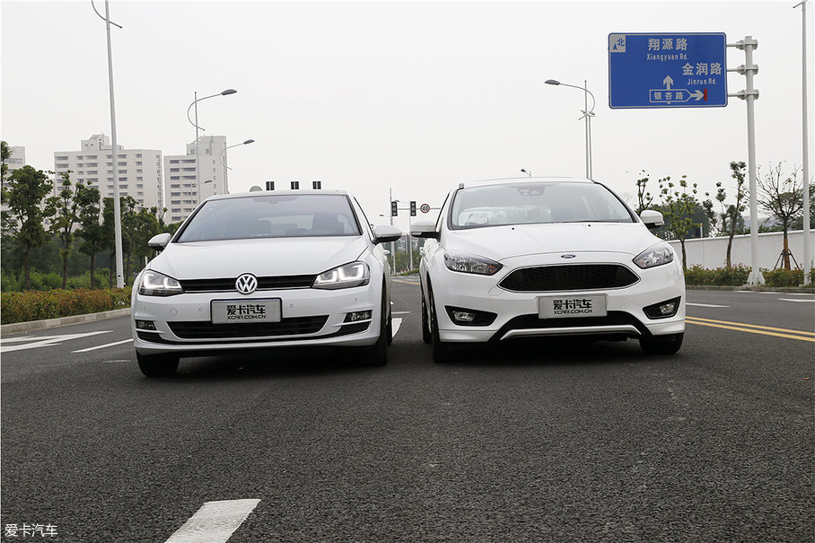 ����˹�˶����־�������θ�դ���ڲ������˺�ɫ������ƣ�������ɫ�Ƹ��������ճ�����У���������Եö���ʮ�㡣�߶���������������·���Ƕ��һ����խ�ĶƸ����������Զ����Ҳ����䡣