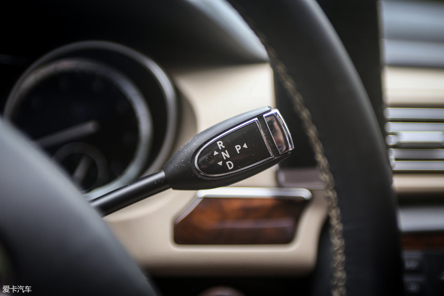 這款旅行車不一樣 奔馳R-Class車主采訪