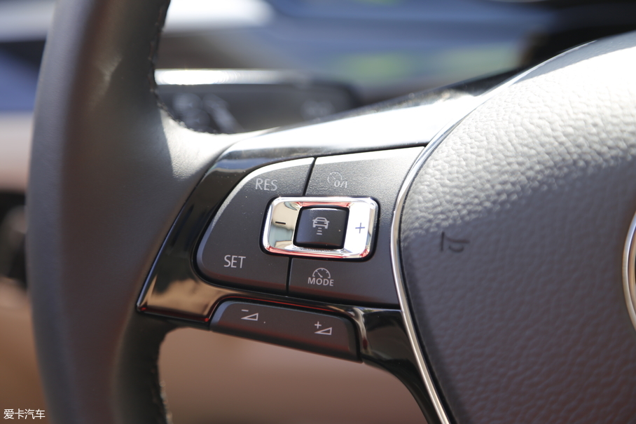 2017凌渡280TSI豪華版