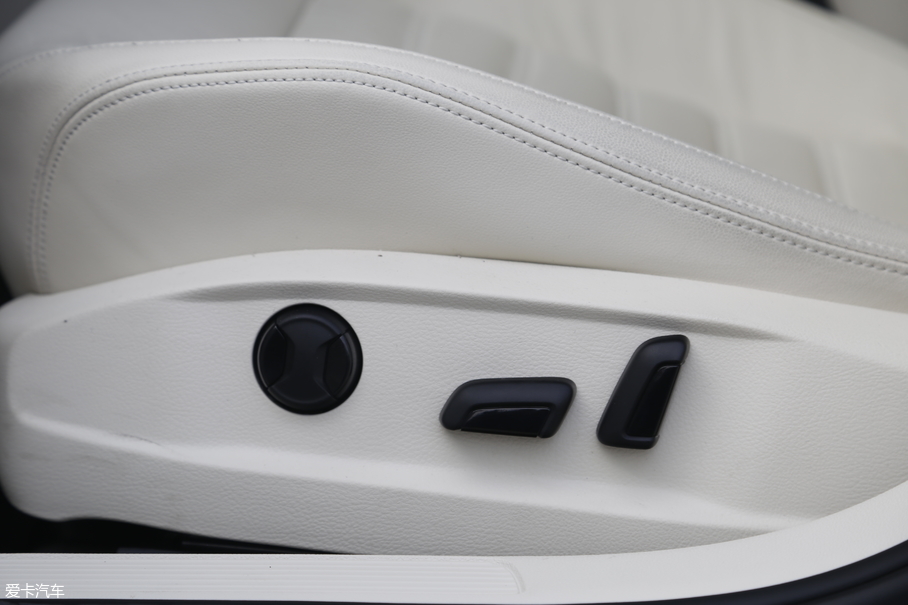 2017凌渡280TSI豪華版