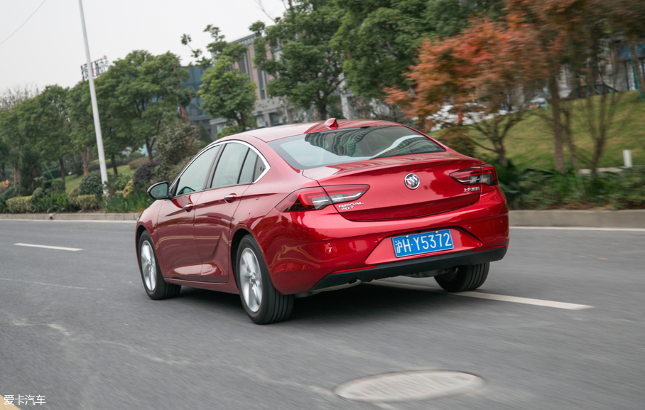 上汽通用別克2017款君威