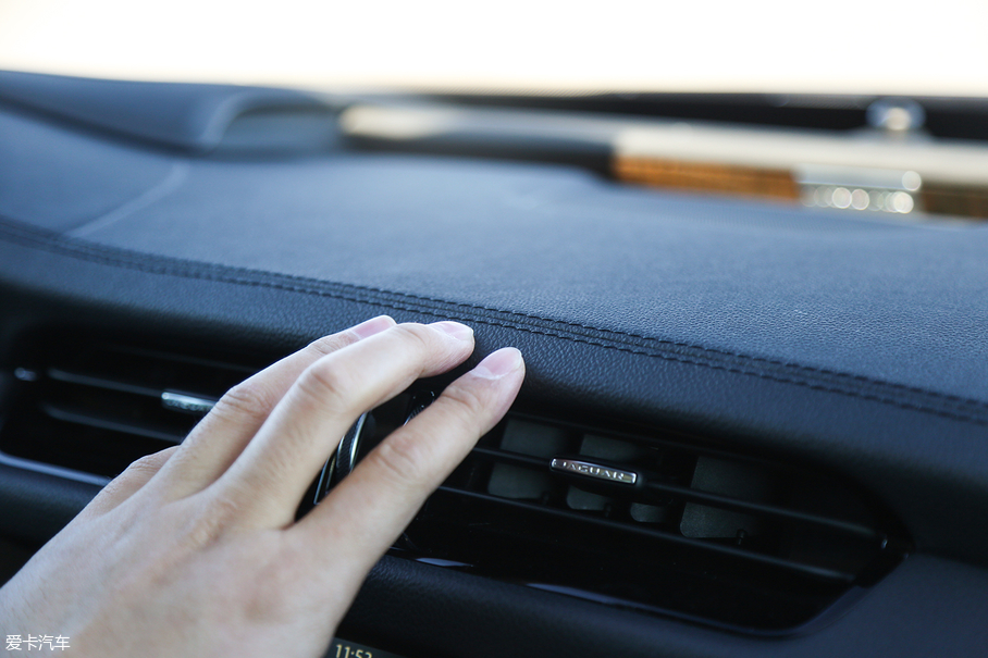 捷豹XFL長(zhǎng)測(cè)