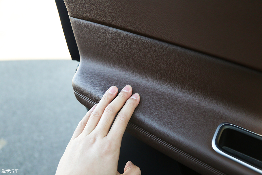 捷豹XFL長(zhǎng)測(cè)