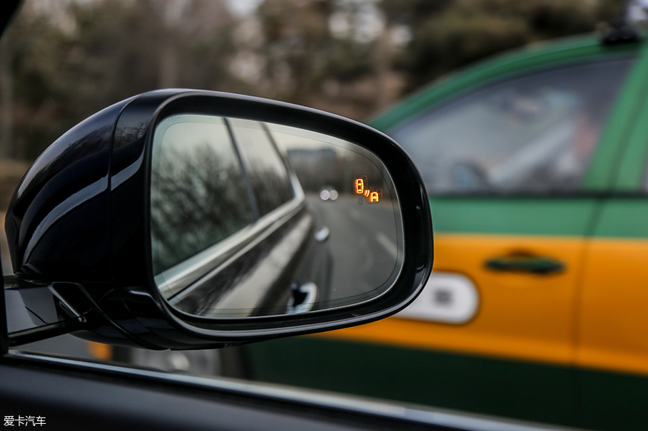 捷豹XFL長測(cè)