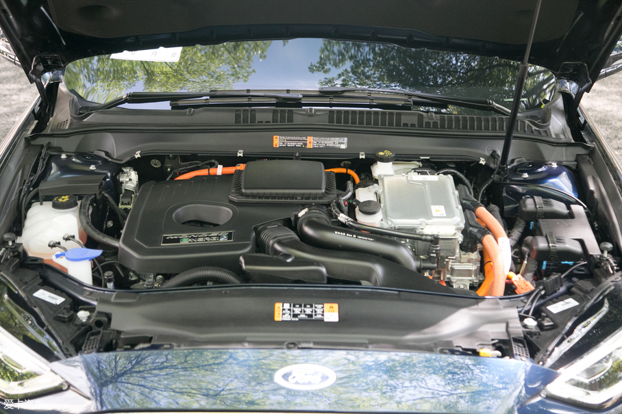 長安福特2018款蒙迪歐混動