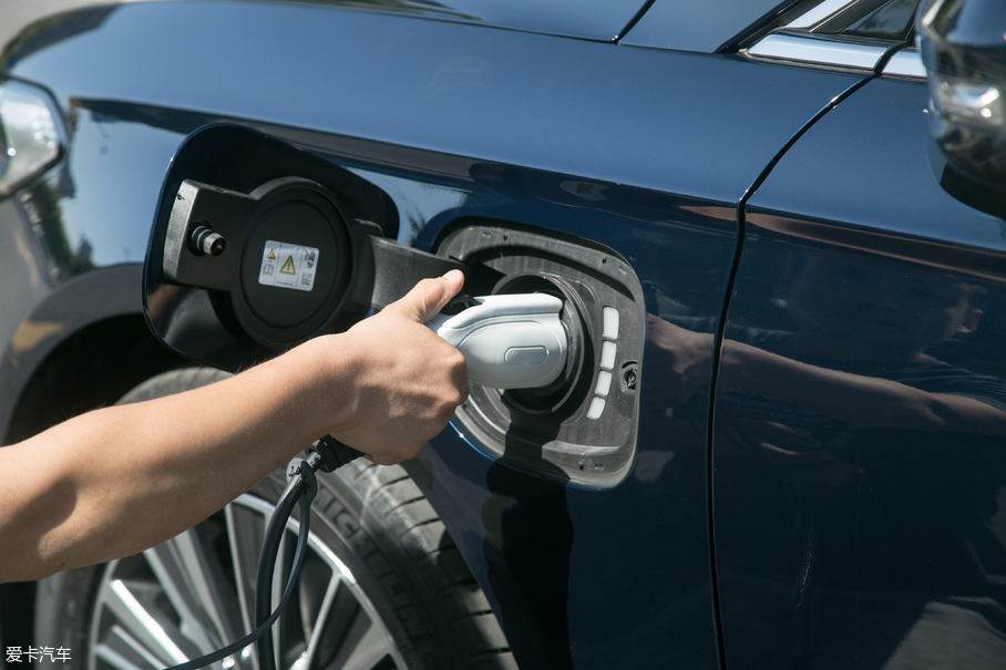 蒙迪歐插電混動車主訪談