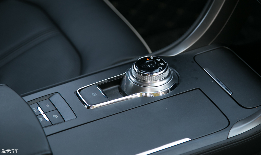 蒙迪歐插電混動車主訪談