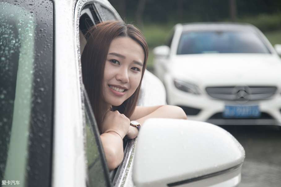 林肯；MKC；幫她選