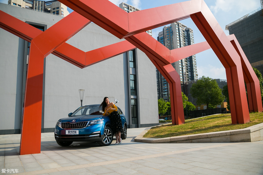 柯米克移動化妝間