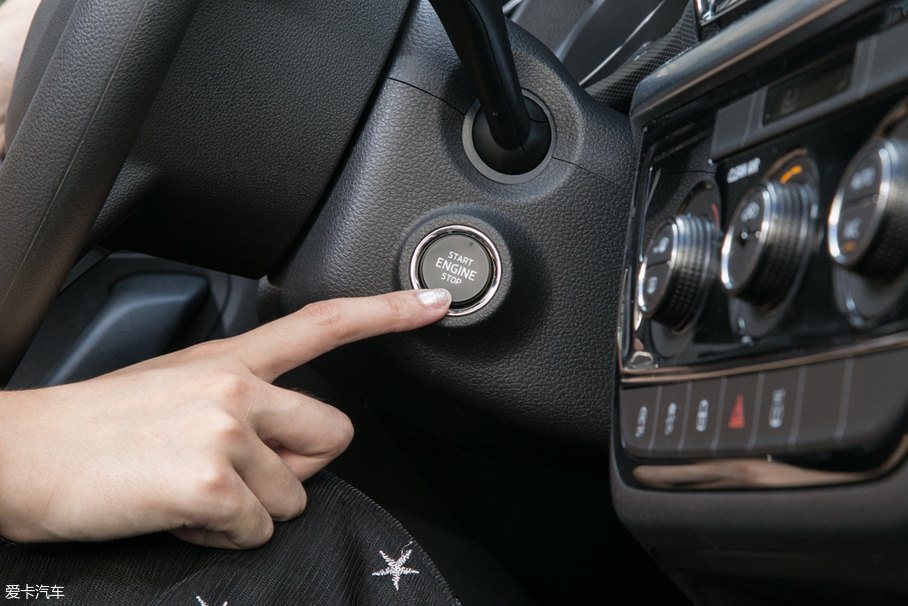 柯米克移動(dòng)化妝間