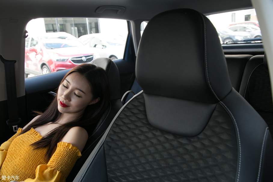 柯米克移動化妝間