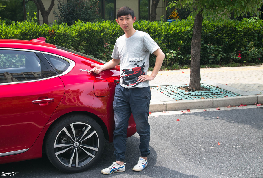 名爵2018款名爵6