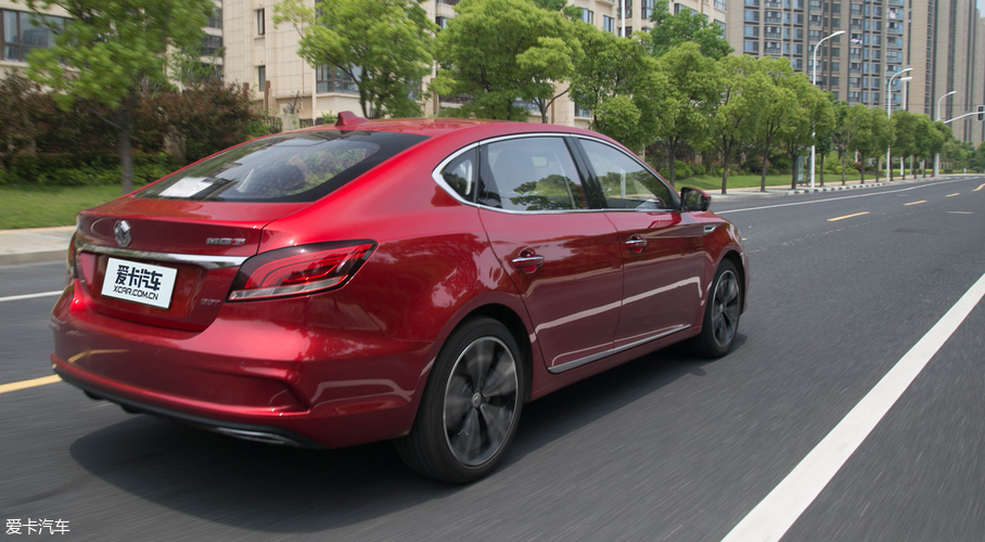 名爵2018款名爵6