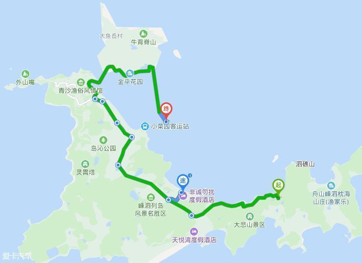 离开左岸公路后我们一路向西追赶着夕阳,途经基湖沙滩和菜园镇,再来到