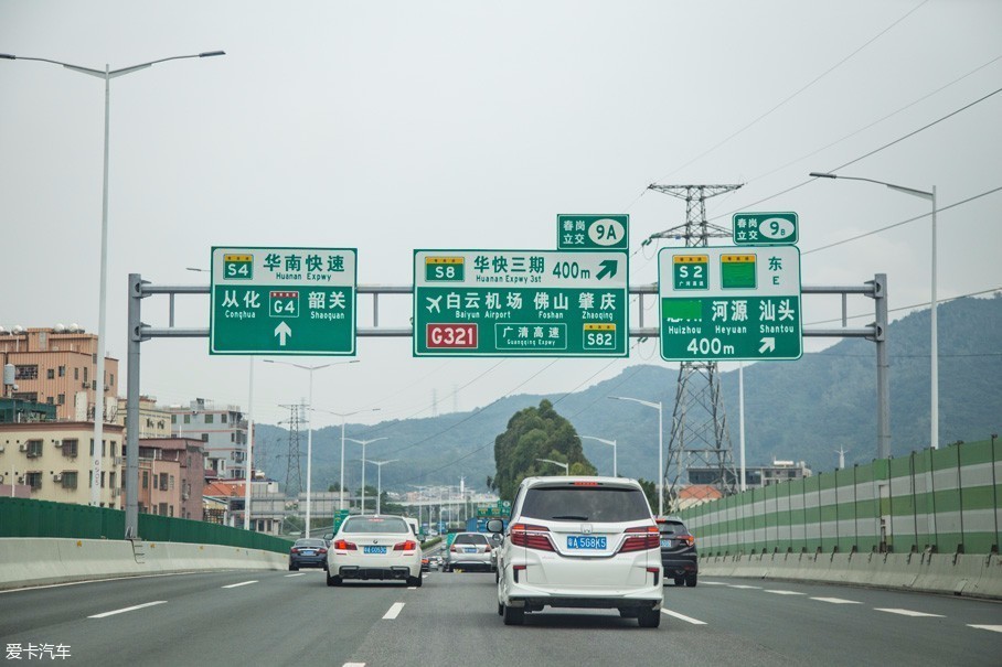 出了滨江东路后,我们转入华南快速干线,作为广州市内最重要的一条高速