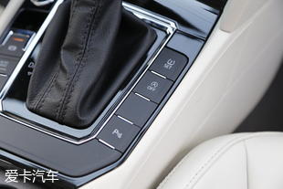 2017凌渡280TSI豪華版