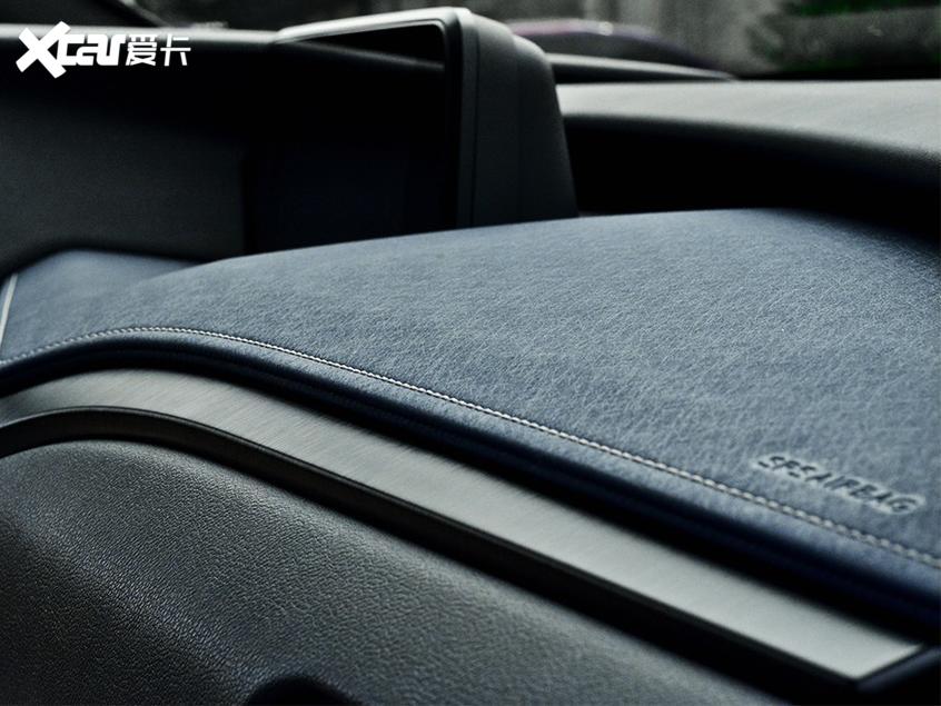 雷克薩斯UX 內飾