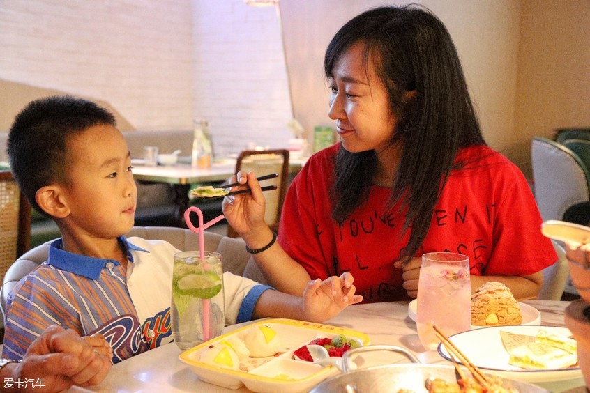 李先生家庭介紹