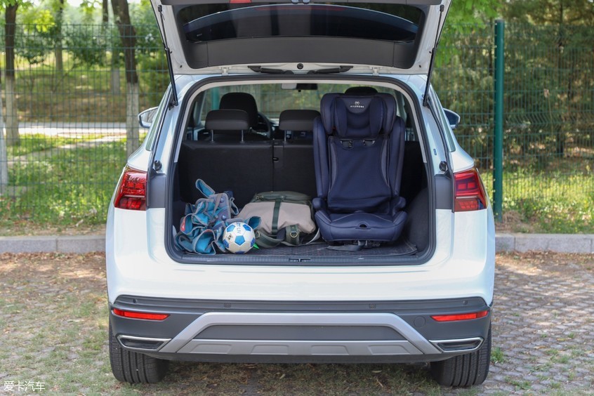 李先生一家體驗探岳