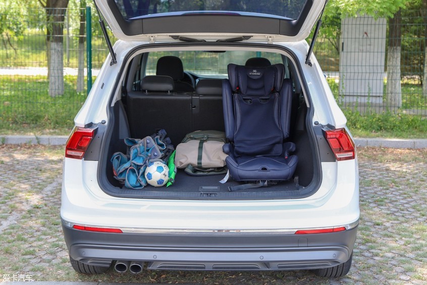 李先生一家體驗途觀L