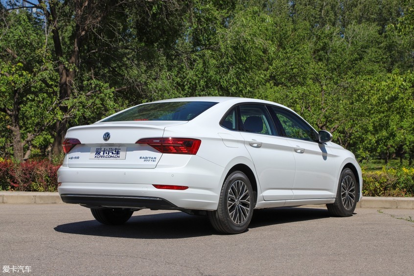 外觀感受——車尾