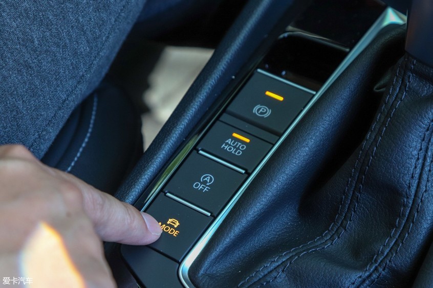 車內體驗——操控配置