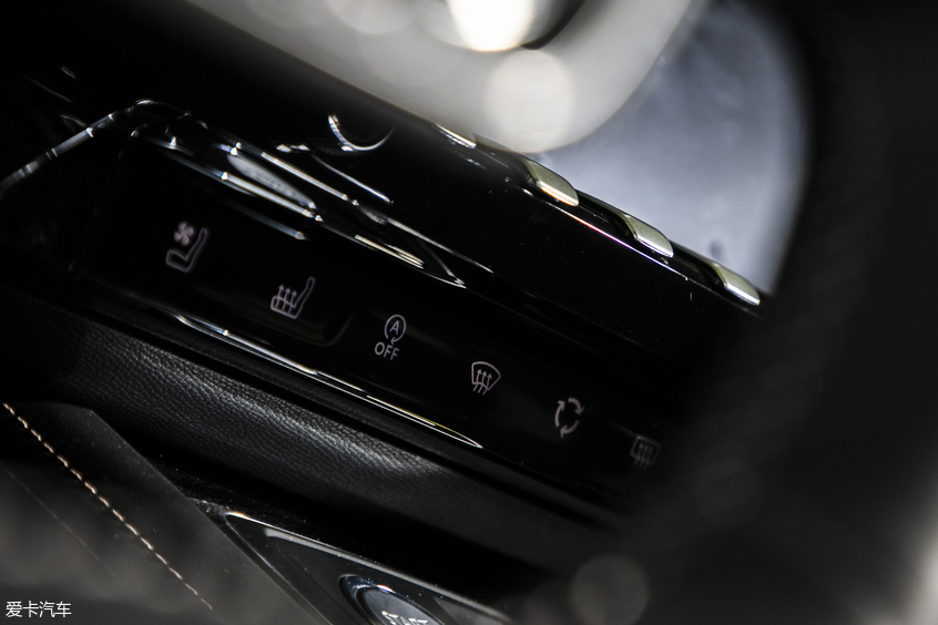 標致508L 內飾圖