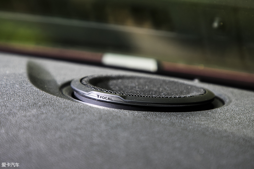 標(biāo)致508L 內(nèi)飾圖