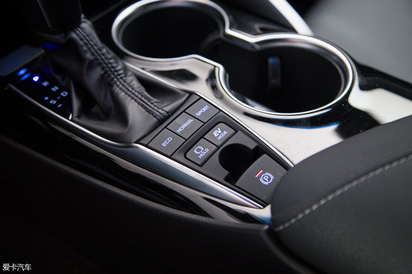 廣汽豐田2018款凱美瑞 雙擎