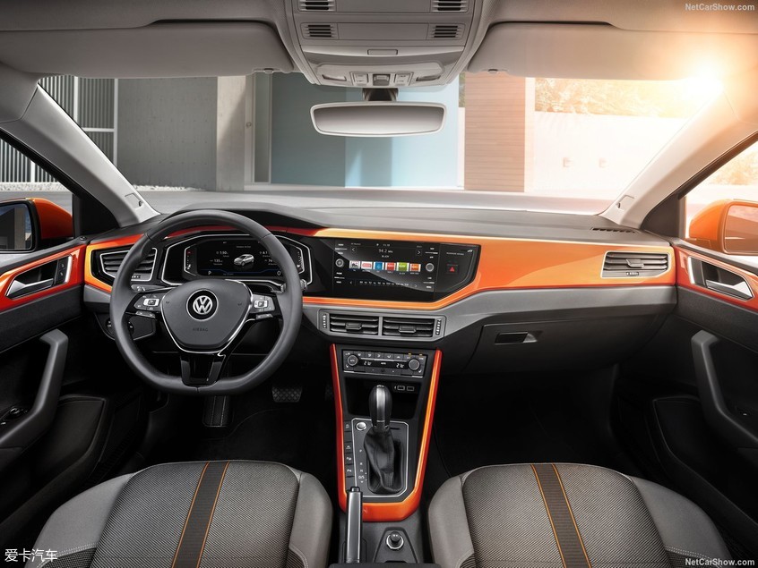 春節(jié)時(shí)出現(xiàn)在屏幕中的車