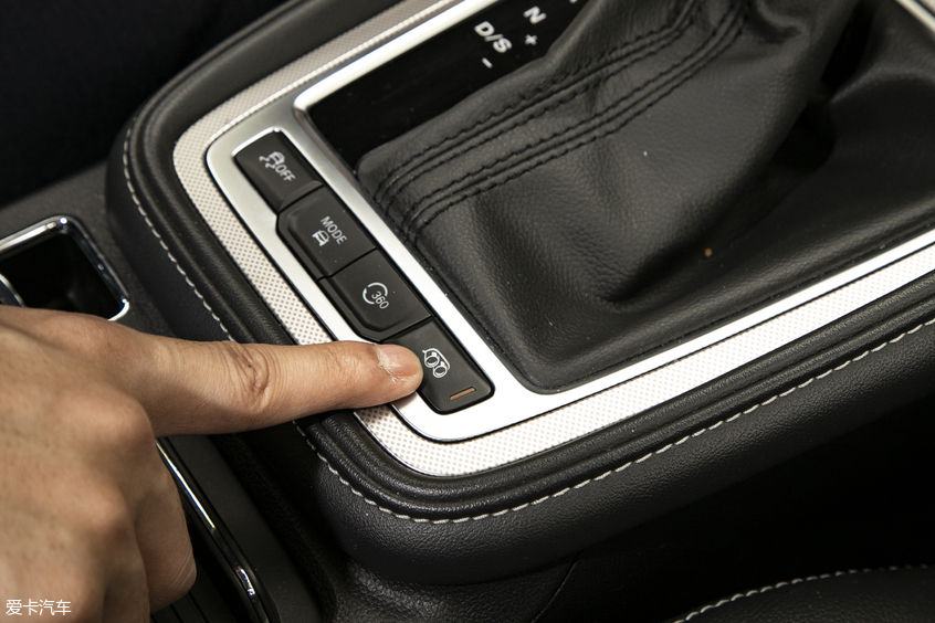 名爵2019款名爵6