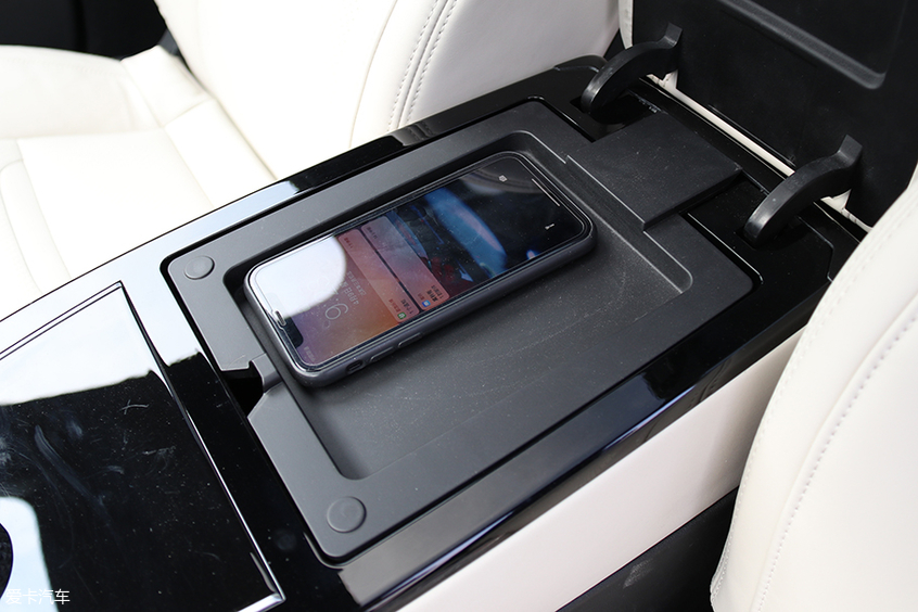 金康電動車實拍