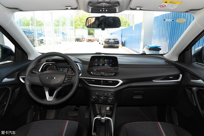 黑暗再來襲 愛卡實拍雪佛蘭創酷Redline