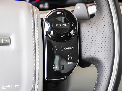 全新攬勝極光內(nèi)飾