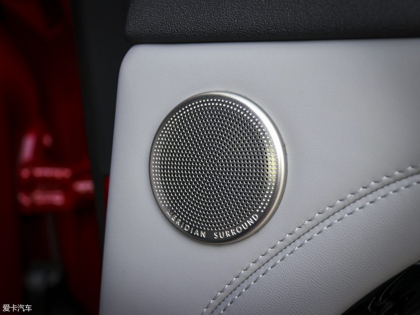 全新攬勝極光內(nèi)飾