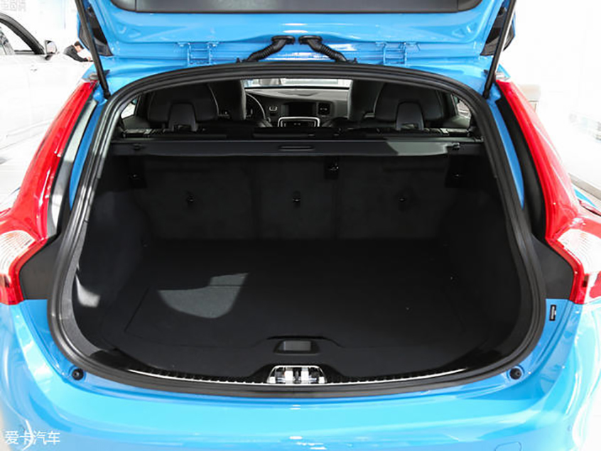 沃尔沃V60 Polestar行李厢