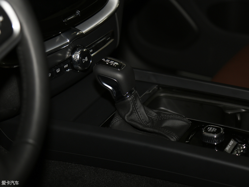 沃爾沃V60：內飾依舊是熟悉的味道