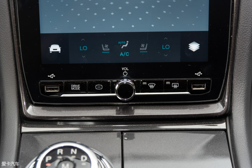 新款福特金牛座：中控按鈕