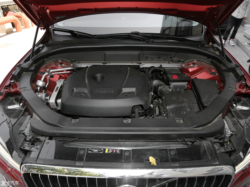 沃爾沃XC60對比奧迪Q5L 中型SUV誰更強