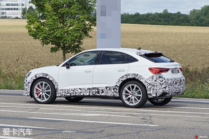 奔馳C級內飾變這樣？ 近期新車諜照匯總