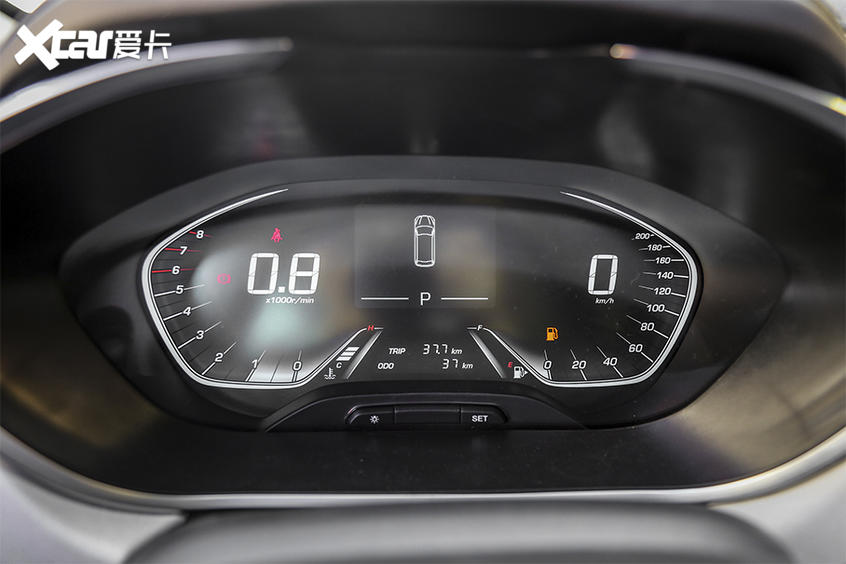 愛卡實(shí)拍寶駿360 CVT版 載人拉貨兩不誤