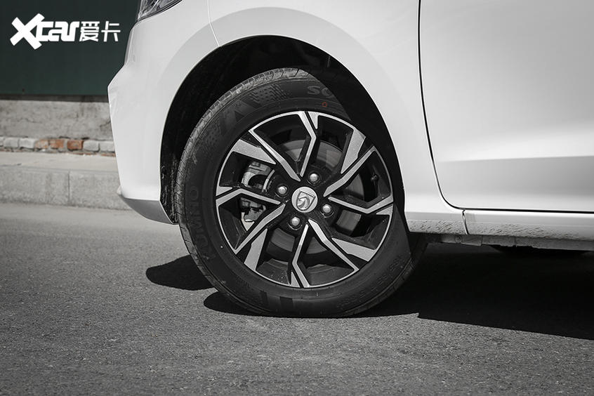 愛卡實拍寶駿360 CVT版 載人拉貨兩不誤