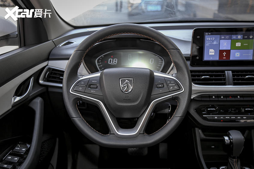 愛卡實(shí)拍寶駿360 CVT版 載人拉貨兩不誤