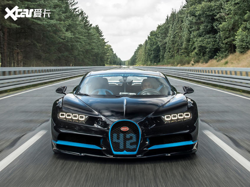 布加迪Chiron Sport/軒尼詩(shī)Venom F5